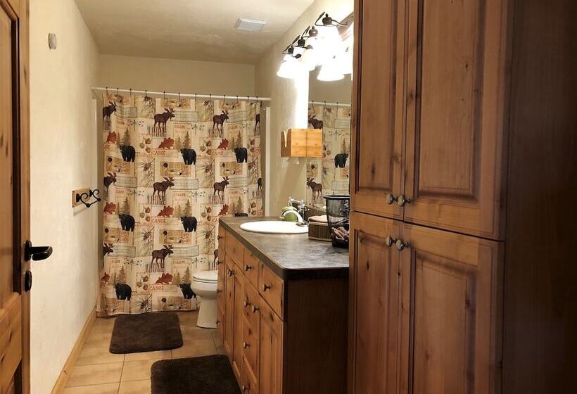 צימר The Hideaway Lodge