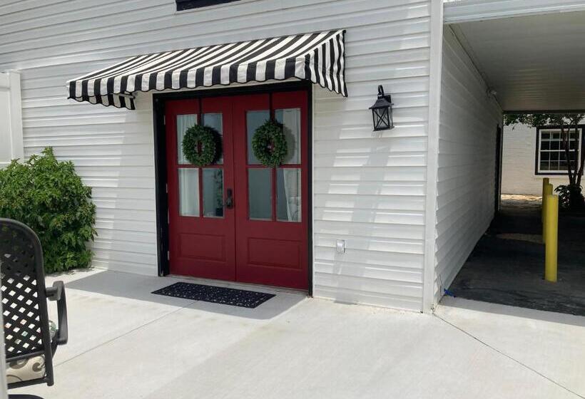 Bed and Breakfast The Old Liberty Schoolhouse