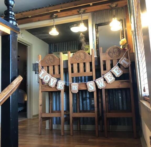 Bed and Breakfast The Old Liberty Schoolhouse