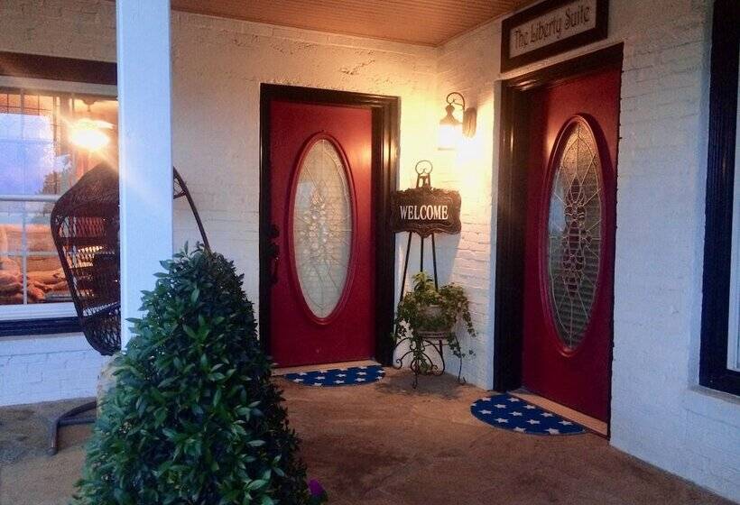 Bed and Breakfast The Old Liberty Schoolhouse