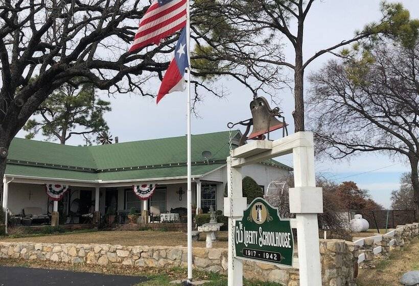 민박 The Old Liberty Schoolhouse