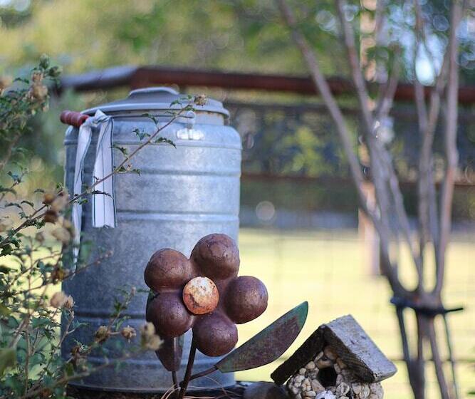 민박 The Old Liberty Schoolhouse