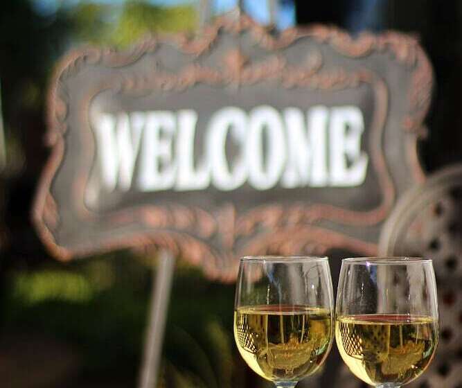 민박 The Old Liberty Schoolhouse