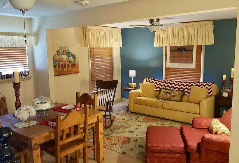 Bed and Breakfast The Old Liberty Schoolhouse