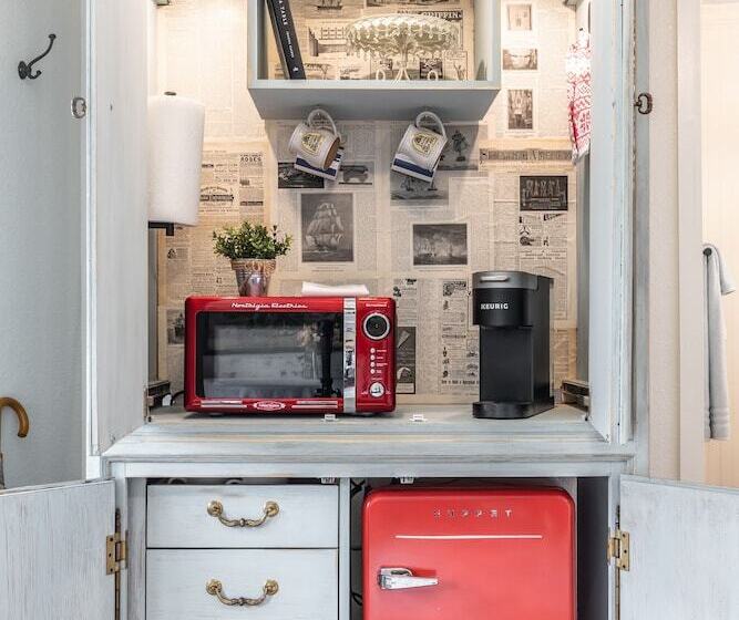 Bed and Breakfast The Old Liberty Schoolhouse