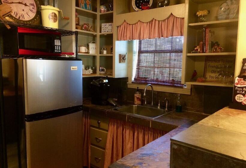 Bed and Breakfast The Old Liberty Schoolhouse