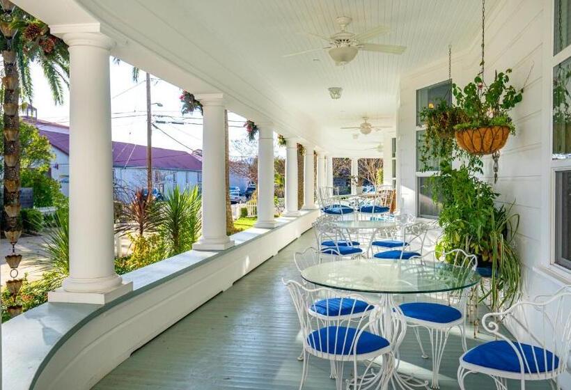 مبيت وإفطار The River Belle Inn