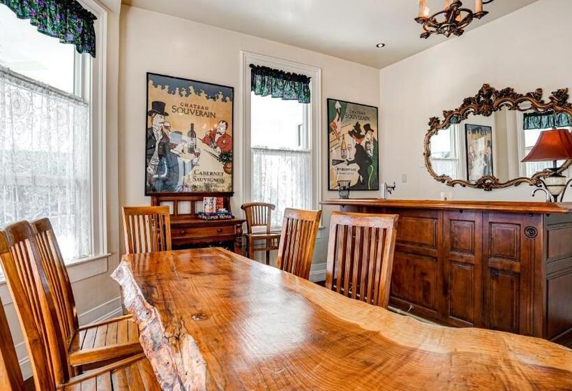 مبيت وإفطار The River Belle Inn