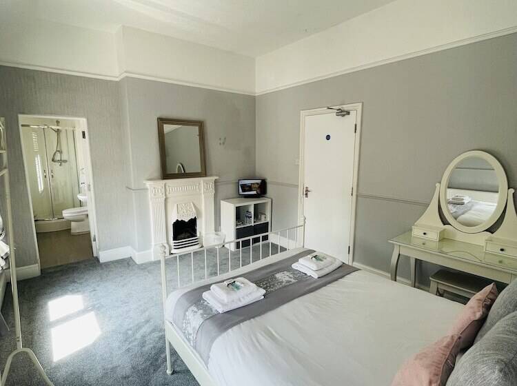 مبيت وإفطار The Six Bells