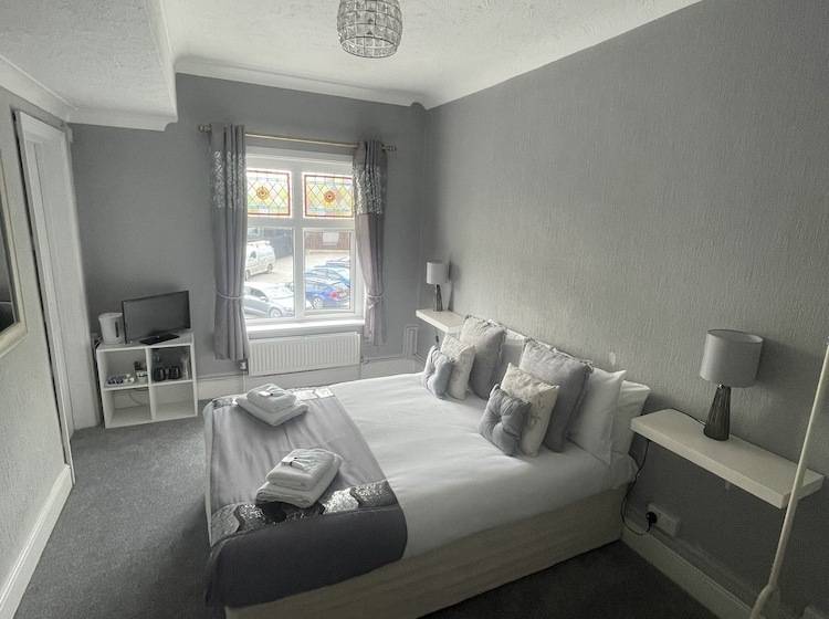 مبيت وإفطار The Six Bells