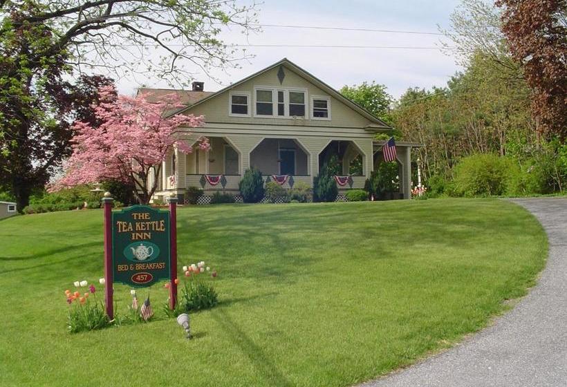 تختخواب و صبحانه The Tea Kettle Inn