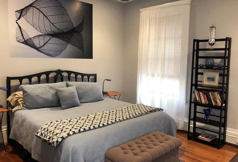 Chesley Road Bed And Breakfast