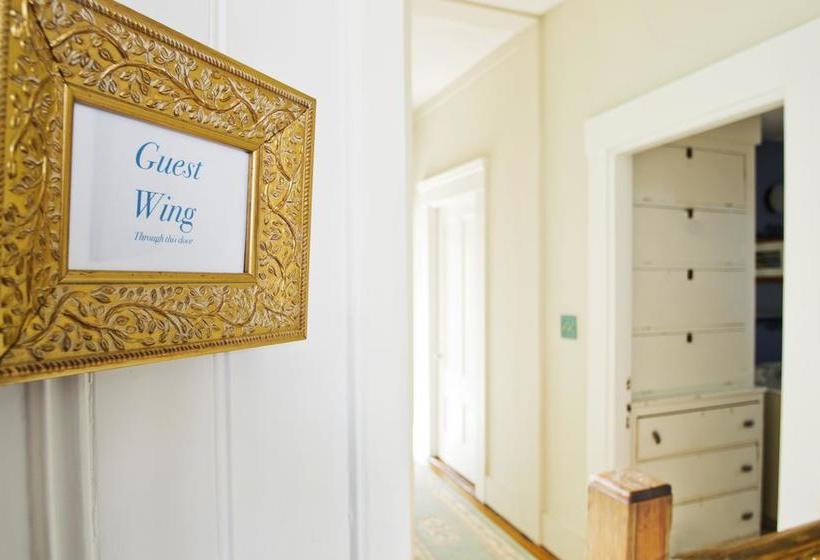 Chesley Road Bed And Breakfast