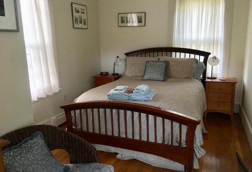 Chesley Road Bed And Breakfast