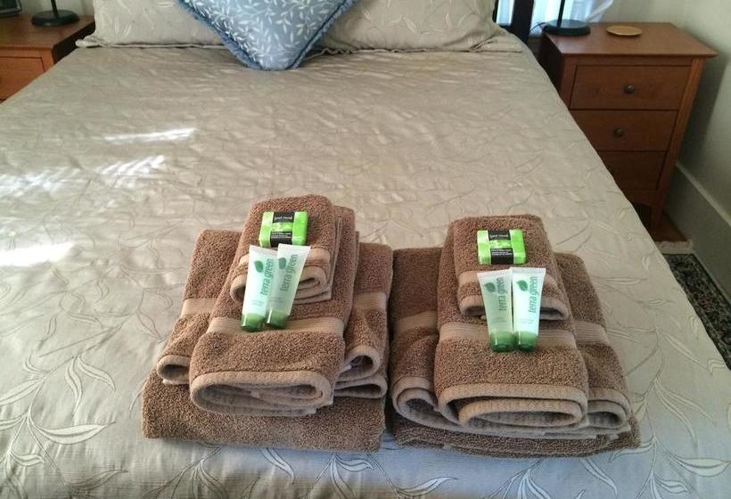 Chesley Road Bed And Breakfast