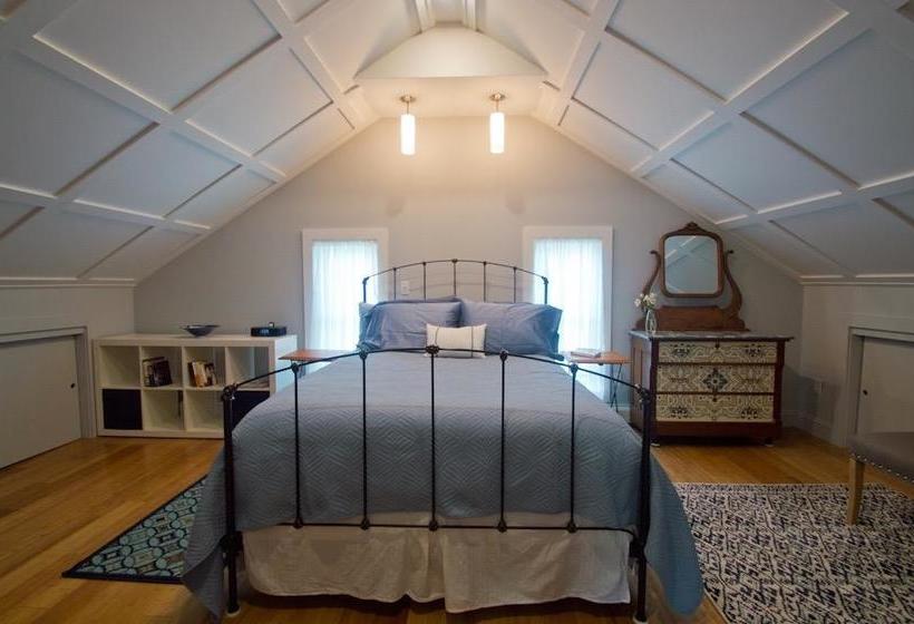 Chesley Road Bed And Breakfast