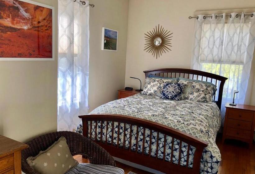 Chesley Road Bed And Breakfast