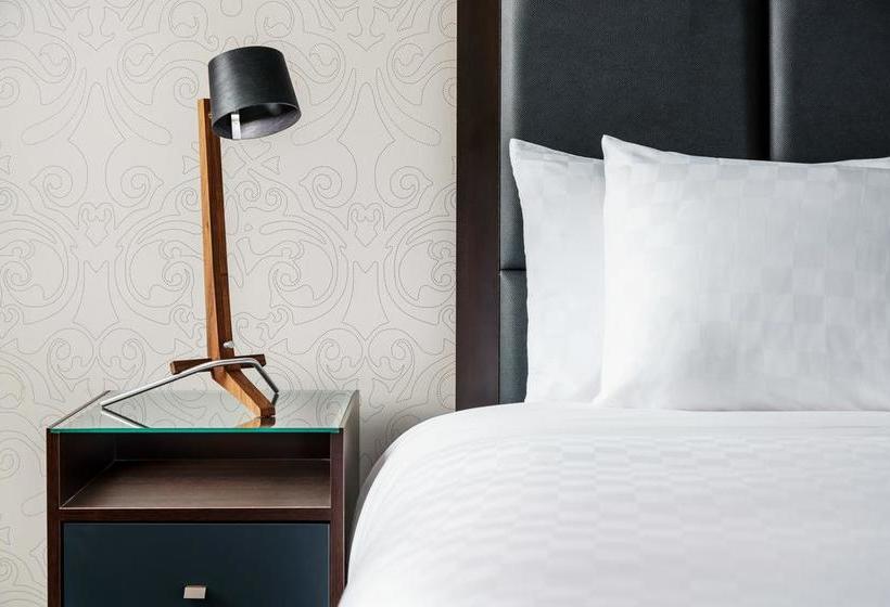 Joinery Hotel Pittsburgh, Curio Collection By Hilton