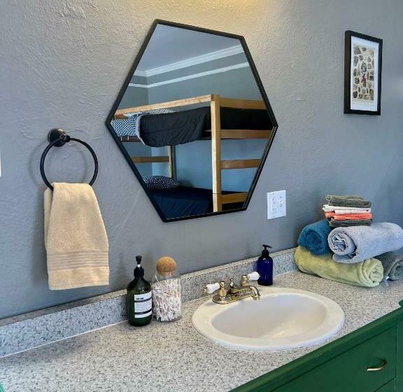 Fernweh Inn & Hostel