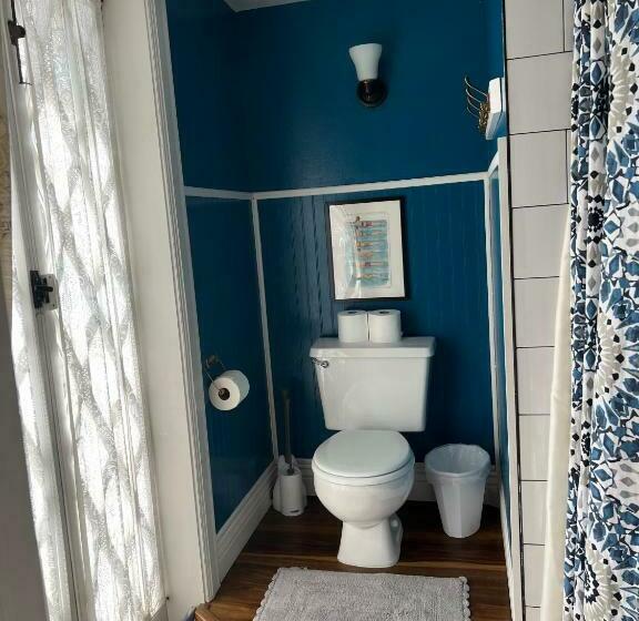 Fernweh Inn & Hostel