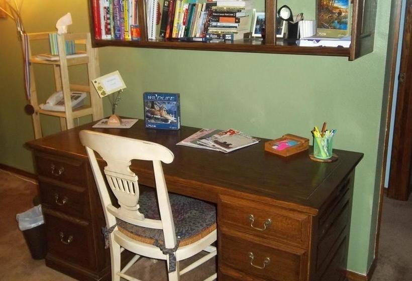 Fox Run Bed & Breakfast