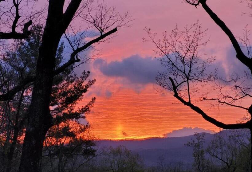 فندق Barefoot Hills