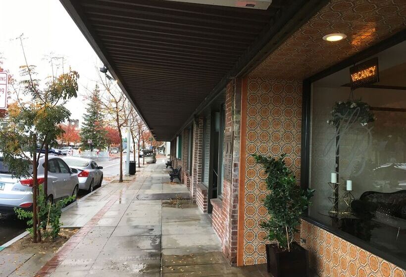 בית מלון כפרי Burgess