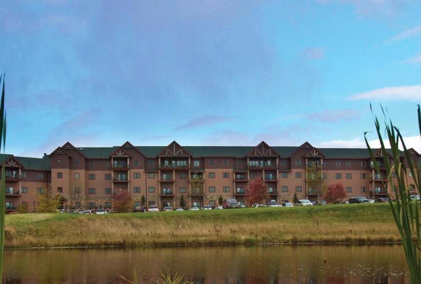 هتل Club Wyndham Glacier Canyon