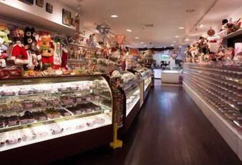 هتل Club Wyndham Glacier Canyon