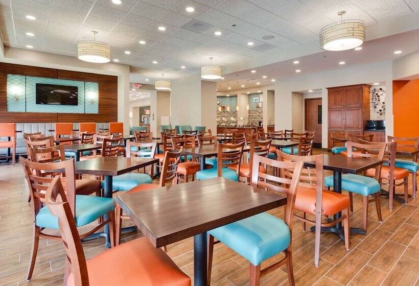 فندق Drury Inn & Suites Fort Myers Airport Fgcu
