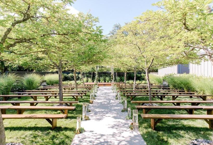 Duchamp Hotel Private Suites