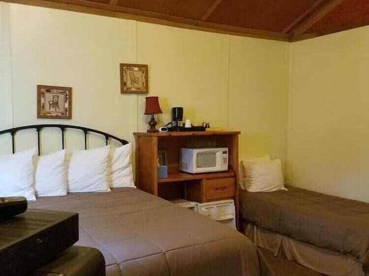 فندق Exit Glacier Lodge