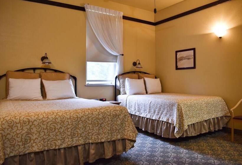 فندق Exit Glacier Lodge