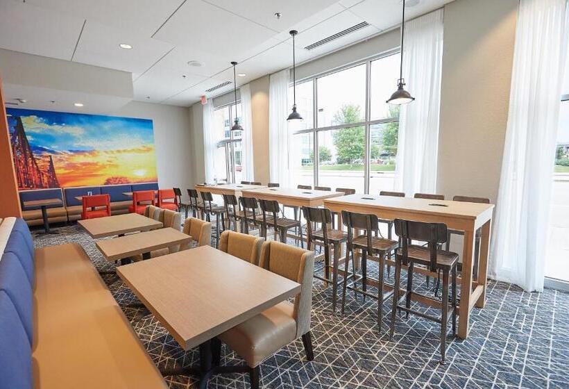 Gundersen Hotel & Suites