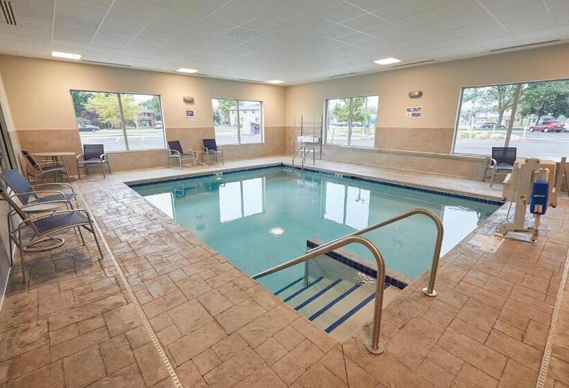 Gundersen Hotel & Suites