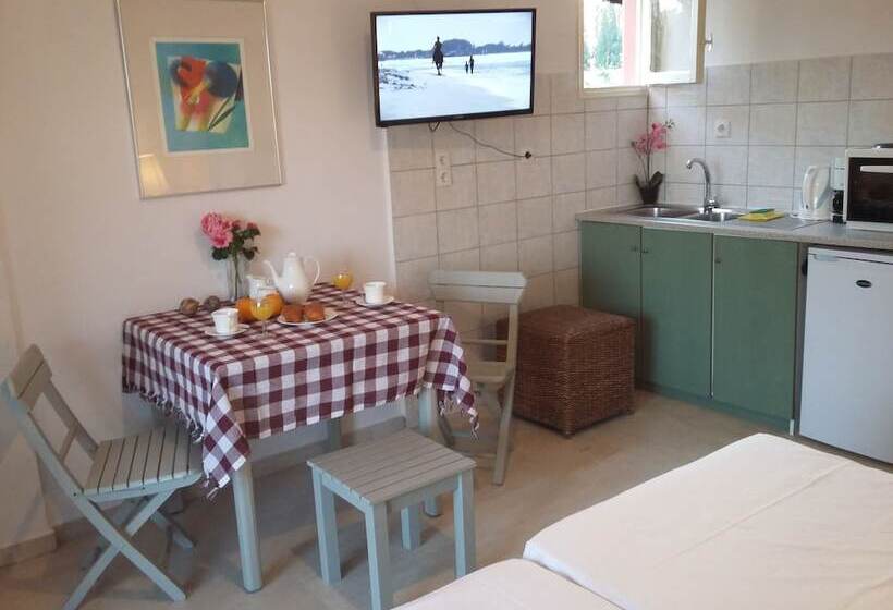 酒店 Harbour Inn Corfu