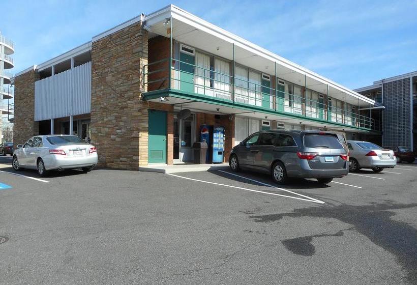 هتل Highlander Motor Inn