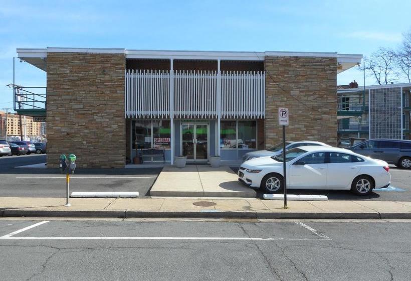 호텔 Highlander Motor Inn