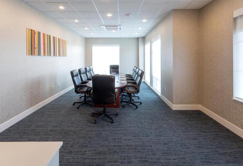 בית מלון כפרי Holiday Inn Express & Suites   Seattle South   Tukwila, An Ihg