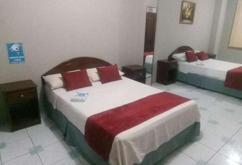 هتل Hostal Los Mantas