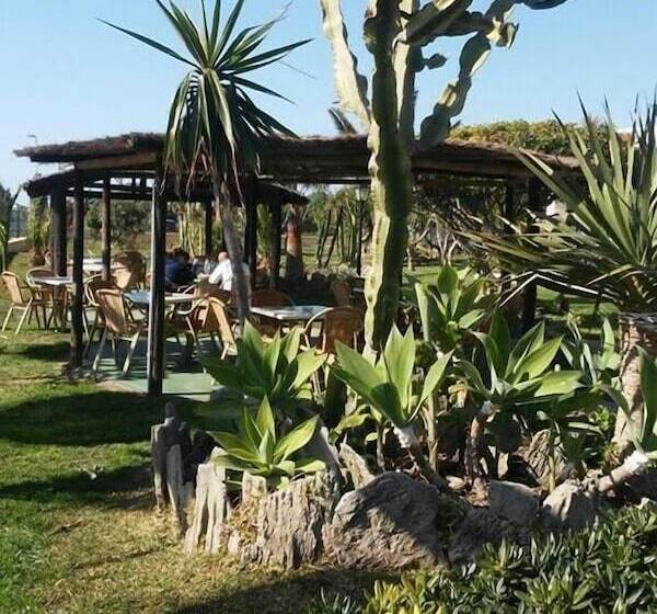 בית מלון כפרי Hostal Restaurante La Ilusión