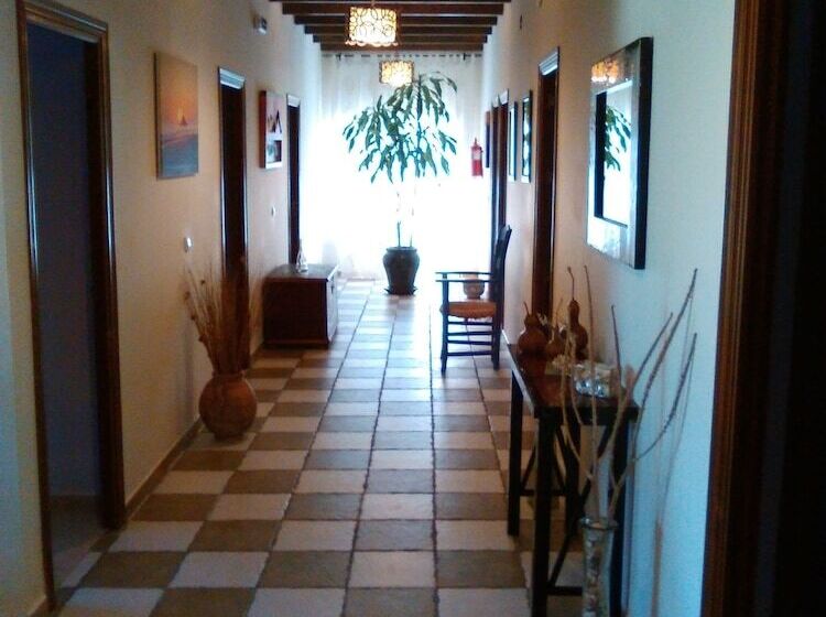 בית מלון כפרי Hostal Restaurante La Ilusión