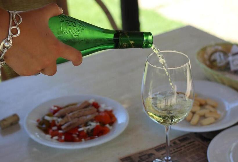 هتل Hostal Restaurante La Ilusión