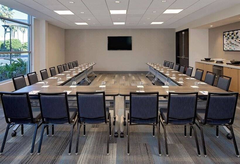 Отель Hyatt House Irvine/john Wayne Airport