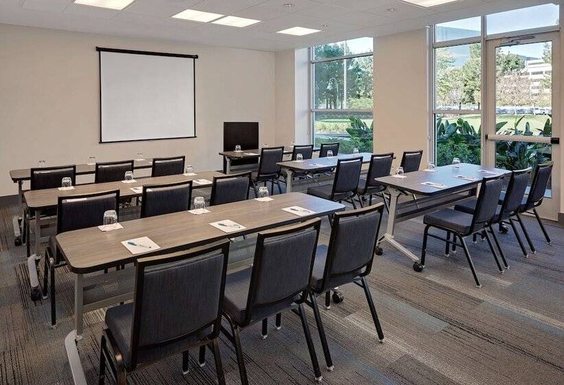 Отель Hyatt House Irvine/john Wayne Airport