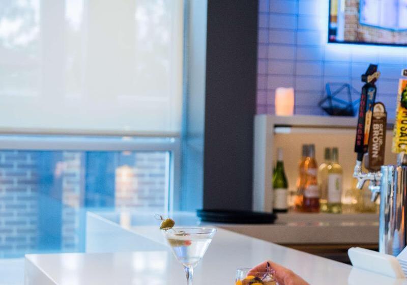 Отель Hyatt House Irvine/john Wayne Airport