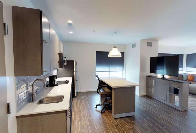 هتل Hyatt House Oak Brook