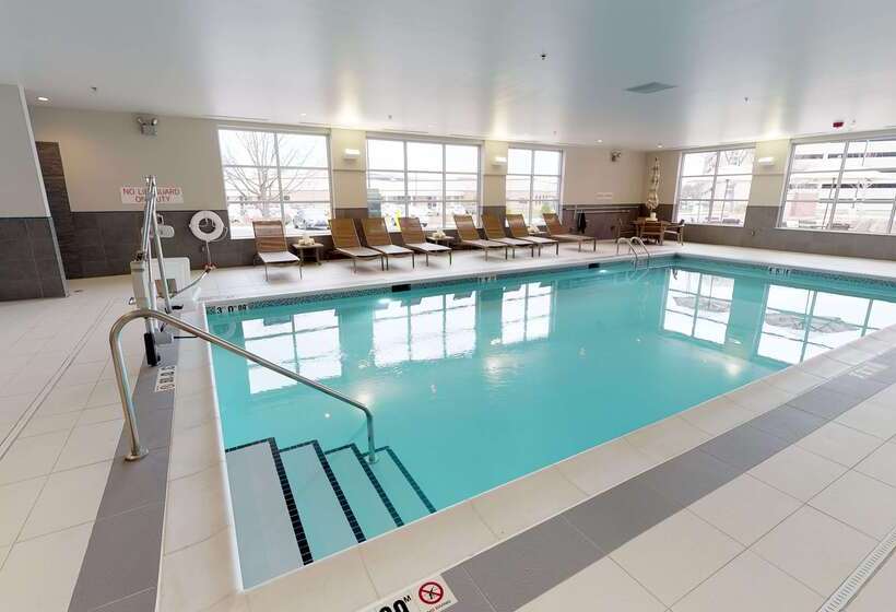 هتل Hyatt House Oak Brook