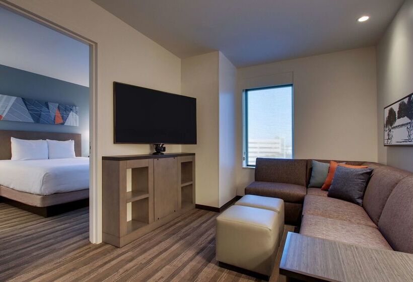 هتل Hyatt House Oak Brook