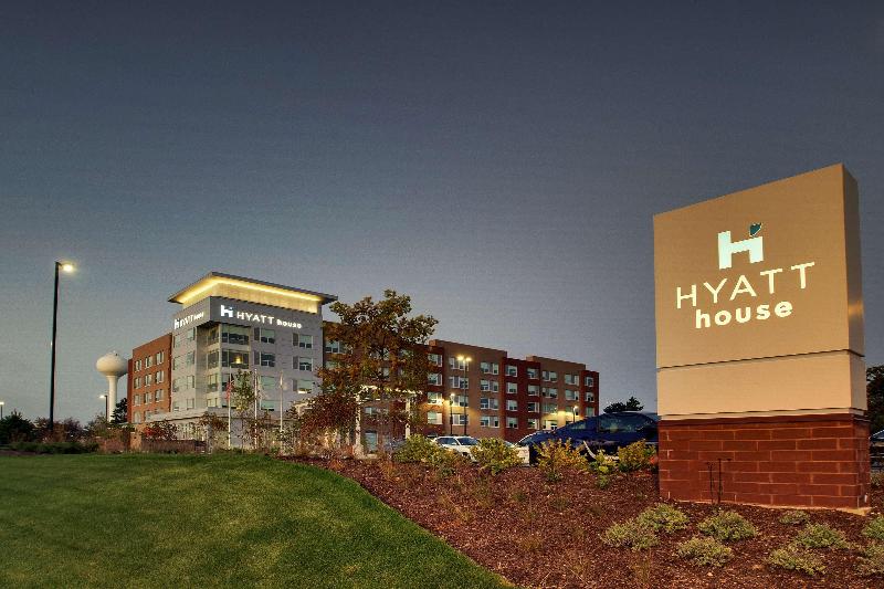 هتل Hyatt House Oak Brook